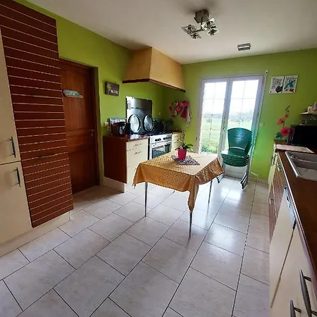Feriehus Maison Spacieuse A Roncherolles-en-bray Avec Jardin Prive